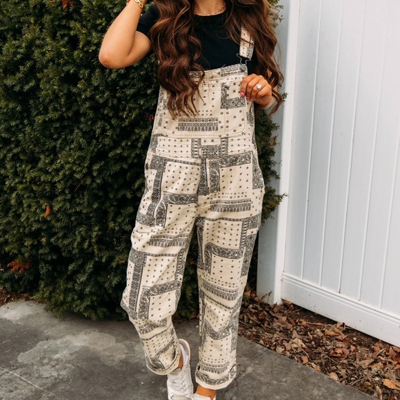 NWT Easel Paisley Boho Print Khaki Overalls Jumpsuit Casual Jumper - Picture 2 of 8